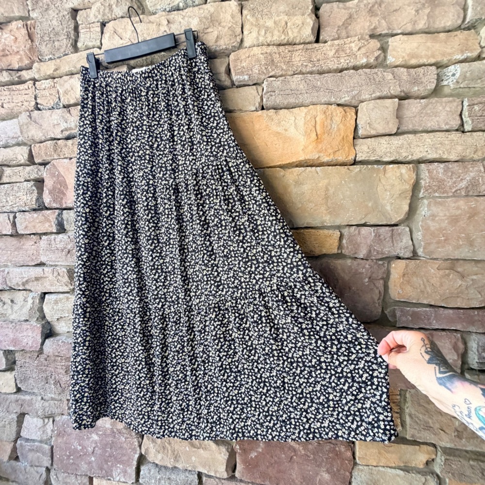 Rewind Womens Medium Tiered Maxi Skirt Black Ditsy Floral Tiered Boho Cottage